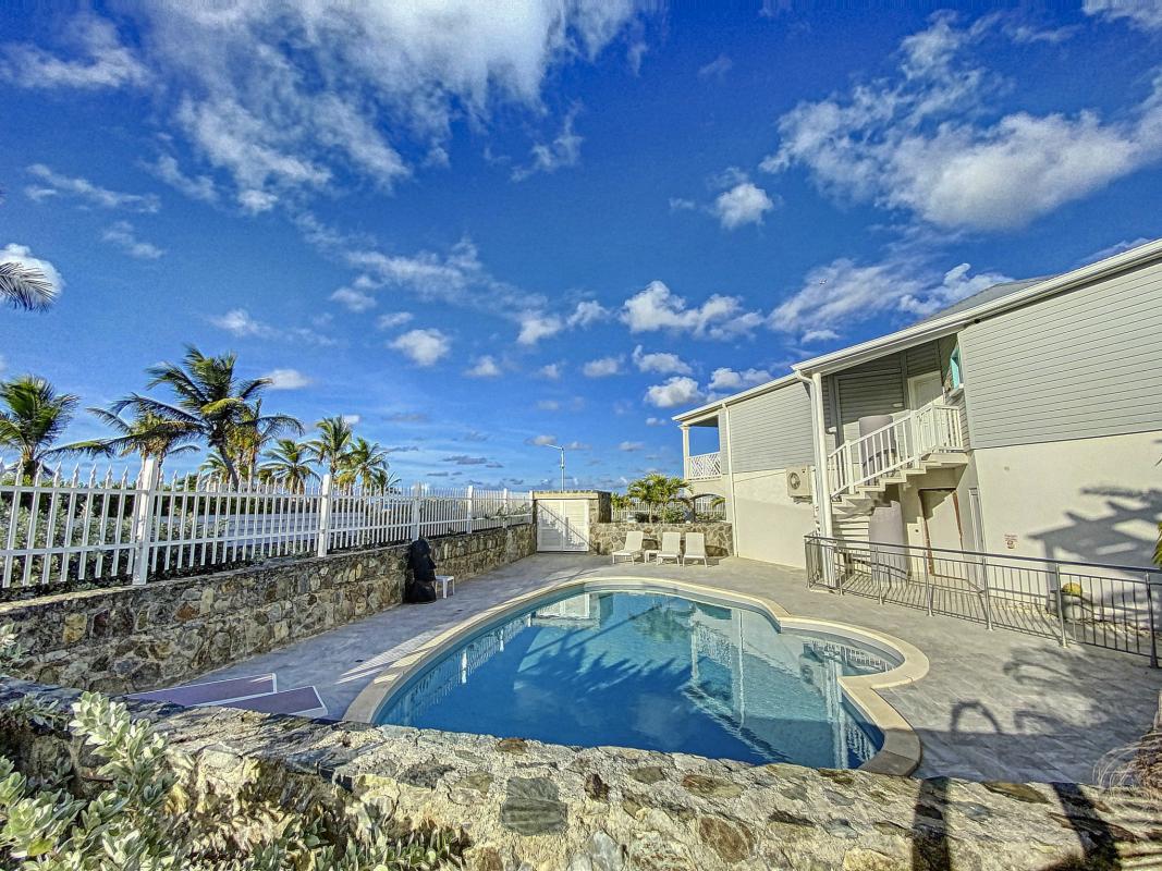 A louer appartement Front de mer BO Saint Martin-piscine-23
